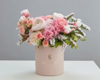 Розовое зефирное облако в шляпной коробке