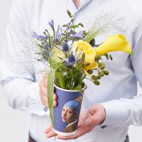 Коллекция Август. Цветочный комплимент в дизайнерском стакане